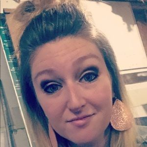 Meet your Posher, Christa